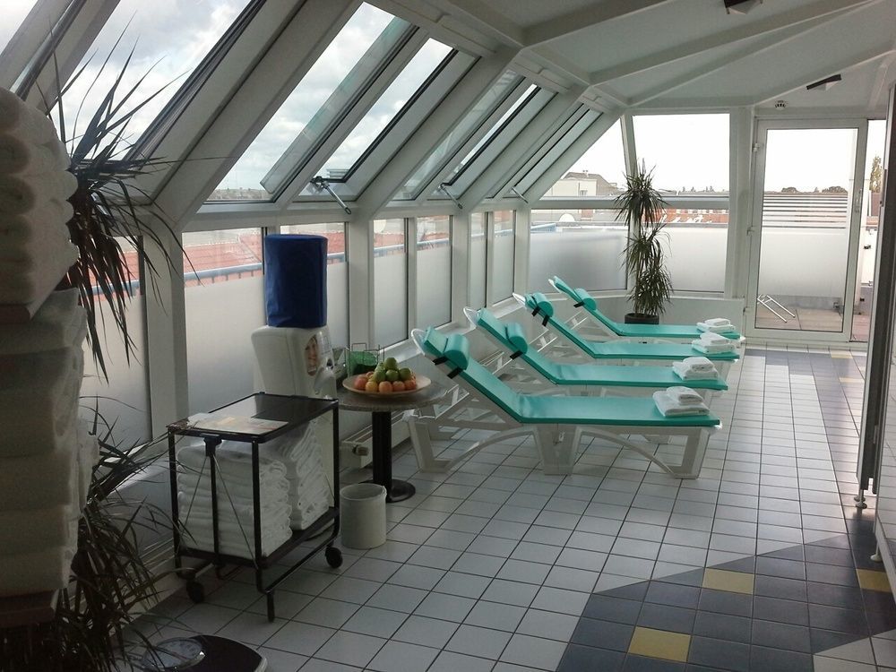 Moxy Berlin Humboldthain Park Ngoại thất bức ảnh